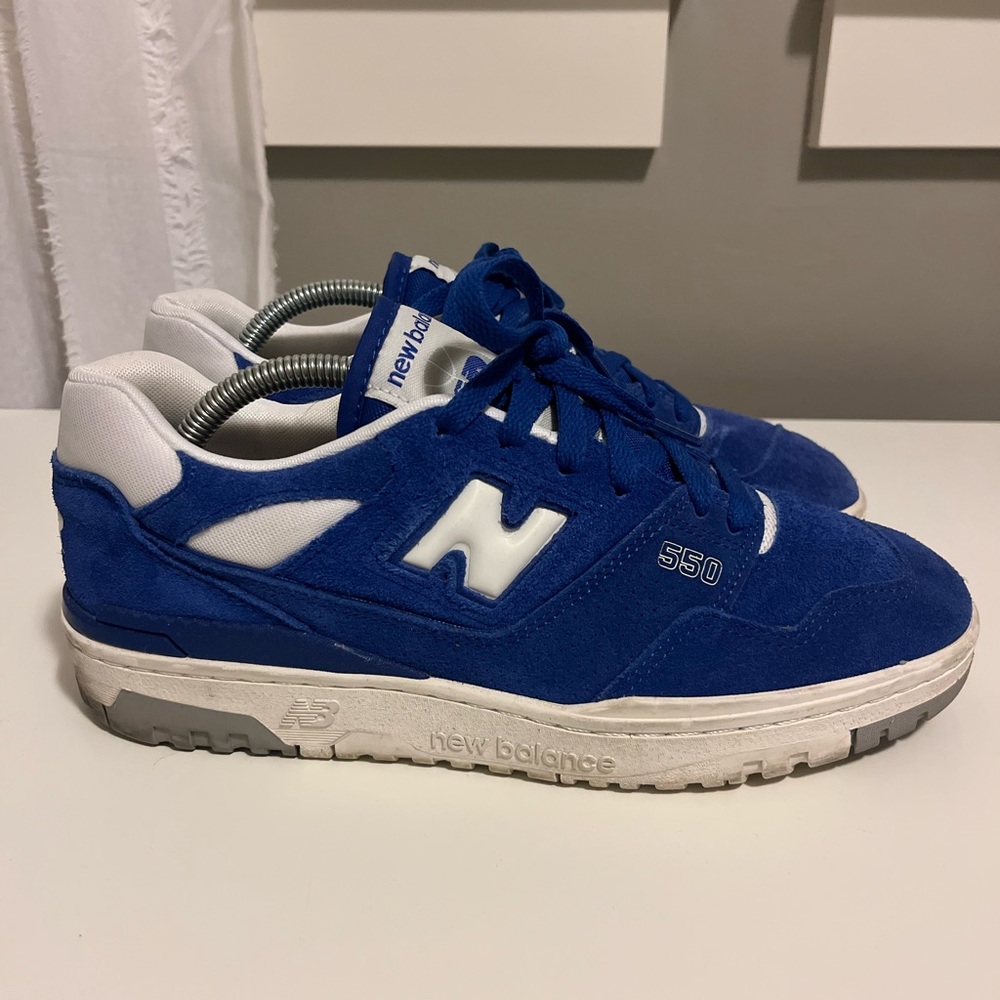 New Balance 550 Blue Suede - Mens size 9